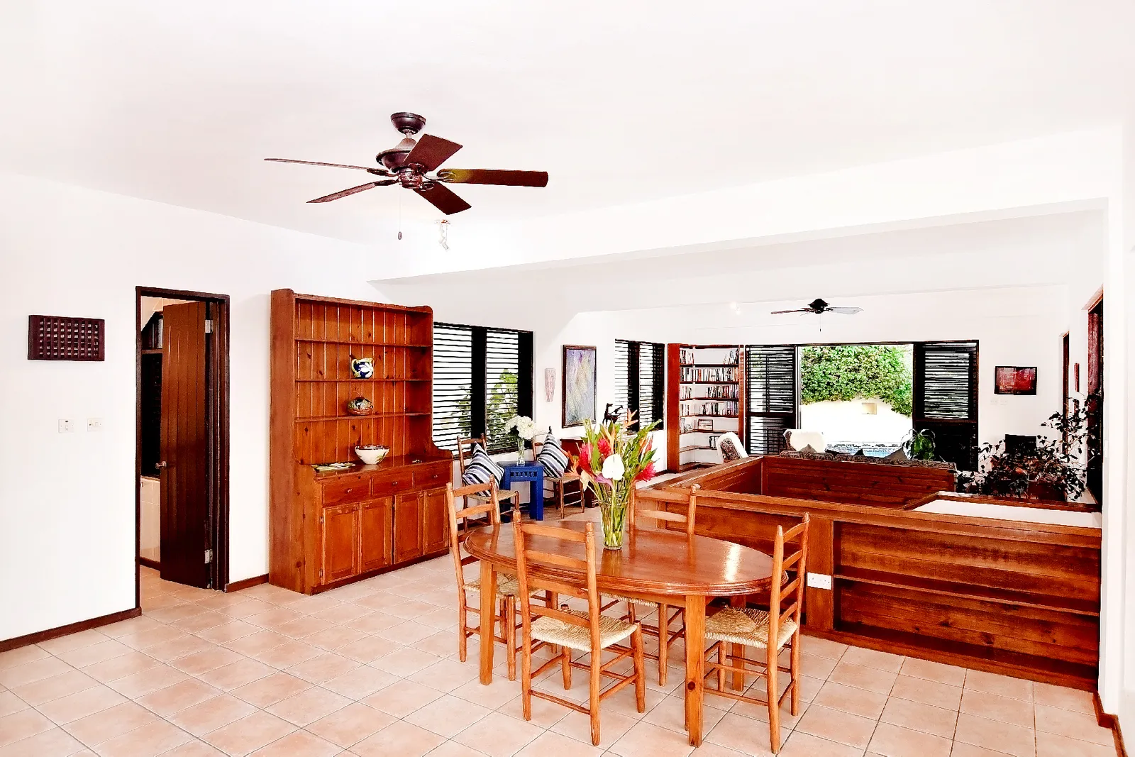st lucia real estate Cliff Side Family Home for sale living