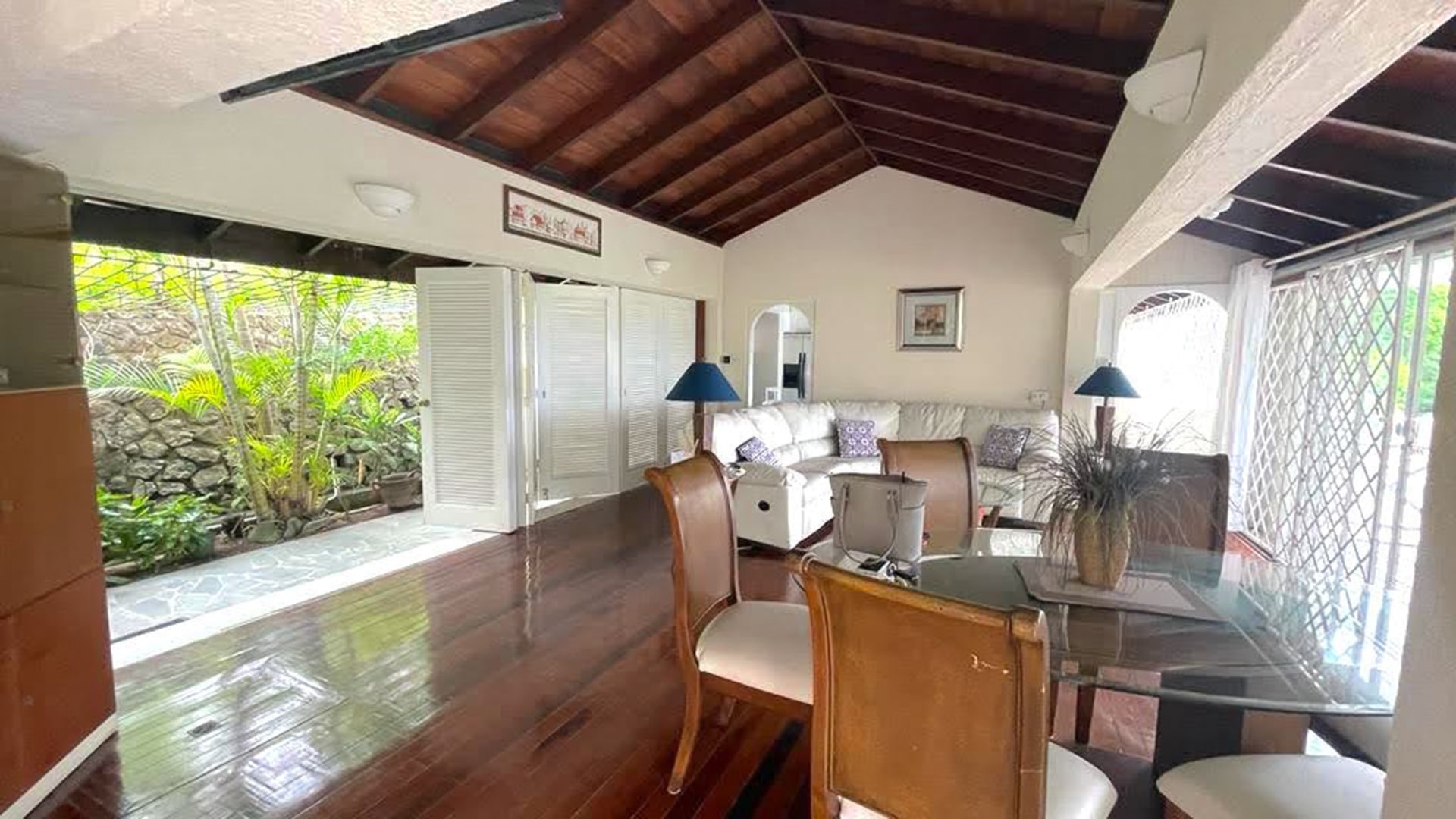st lucia real estate 3 bedroom Bungalow For Rent at Cap Estatesitting room