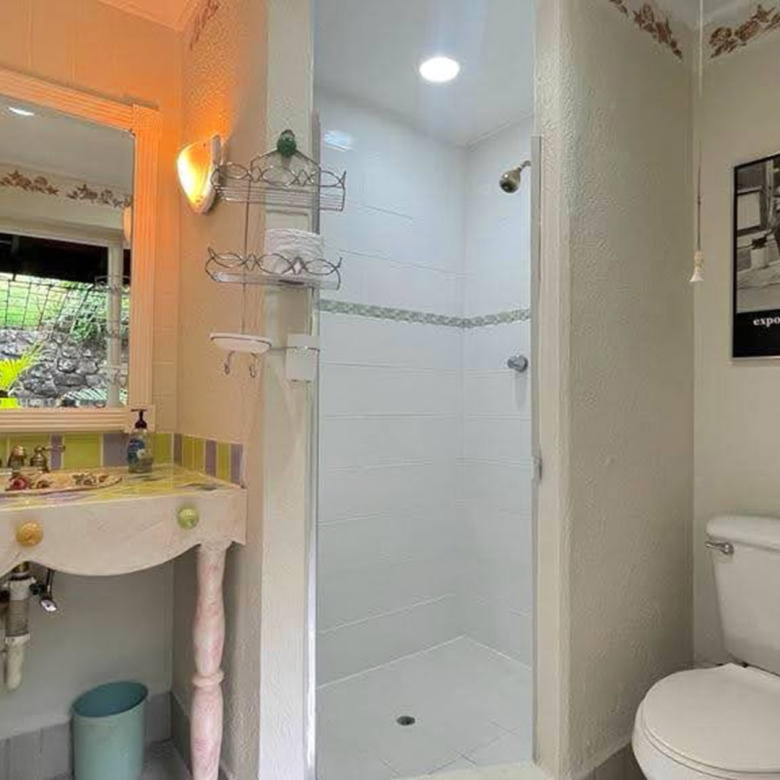 st lucia real estate 3 bedroom Bungalow For Rent at Cap Estate bathroom