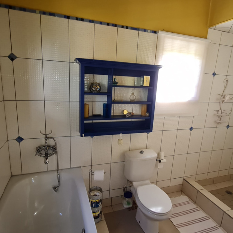 st lucia real estate Private Villa For Rent At Morne Fortune for rent bathroom