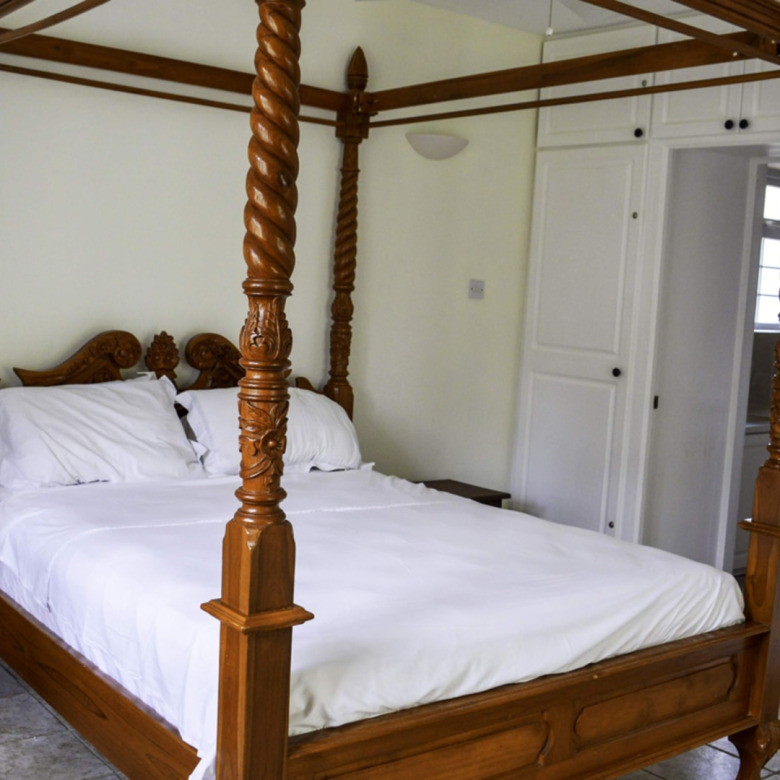 st lucia real estate 3-bed Standalone Trouya Villa for Rent four poster