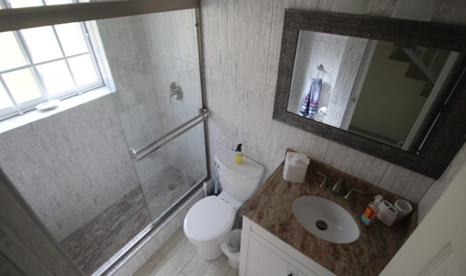 st lucia real estate Surfside Villas At Anse Galet Bay bath