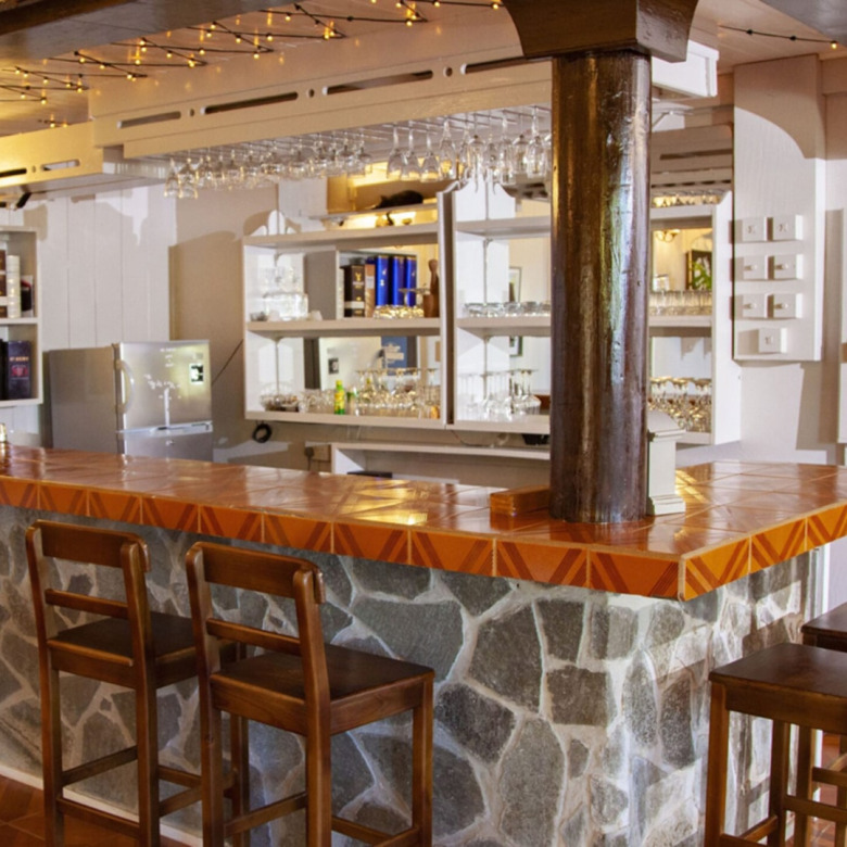 st lucia real estate Ocean View Villa Cap Estate bar