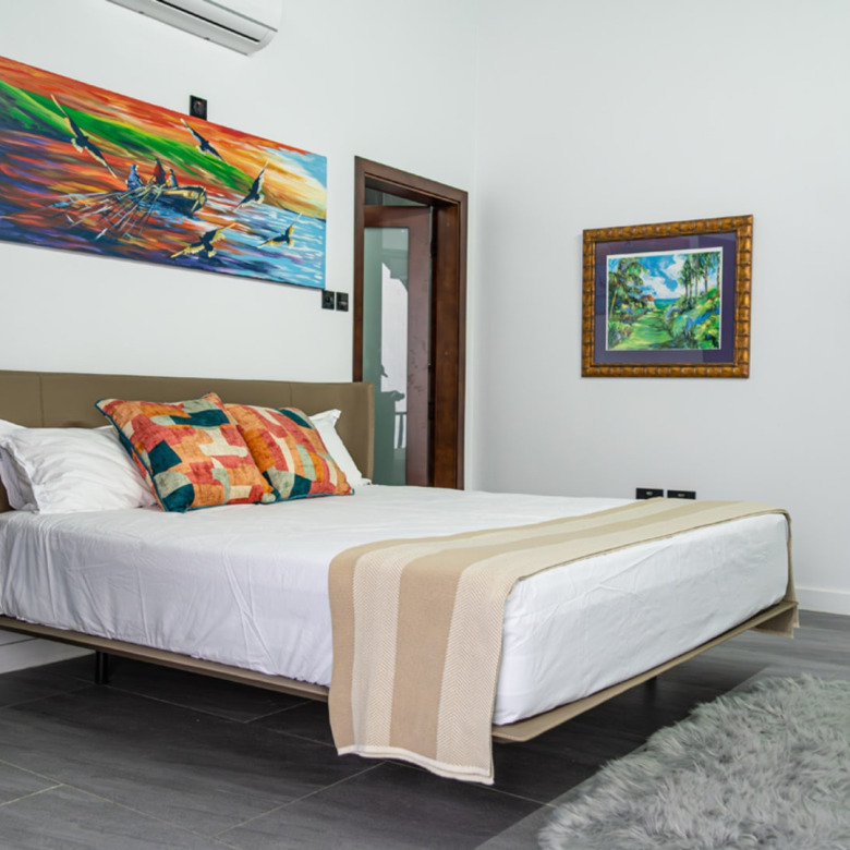 house and land in st lucia white bed