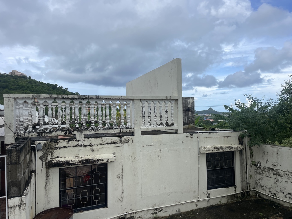 IMG_0548 (1) Beausejour st lucia house for sale water tanks