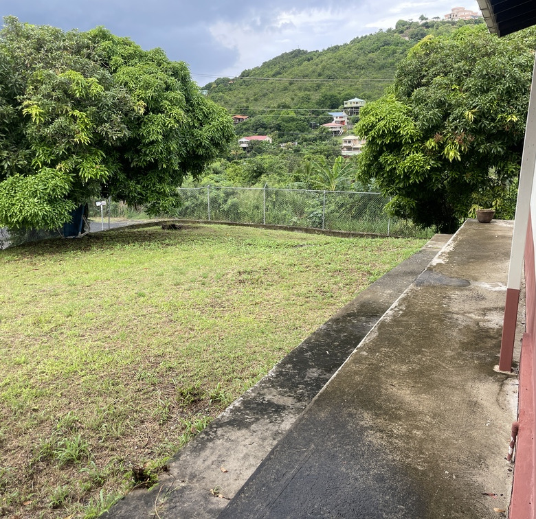 Beausejour st lucia house for sale yard