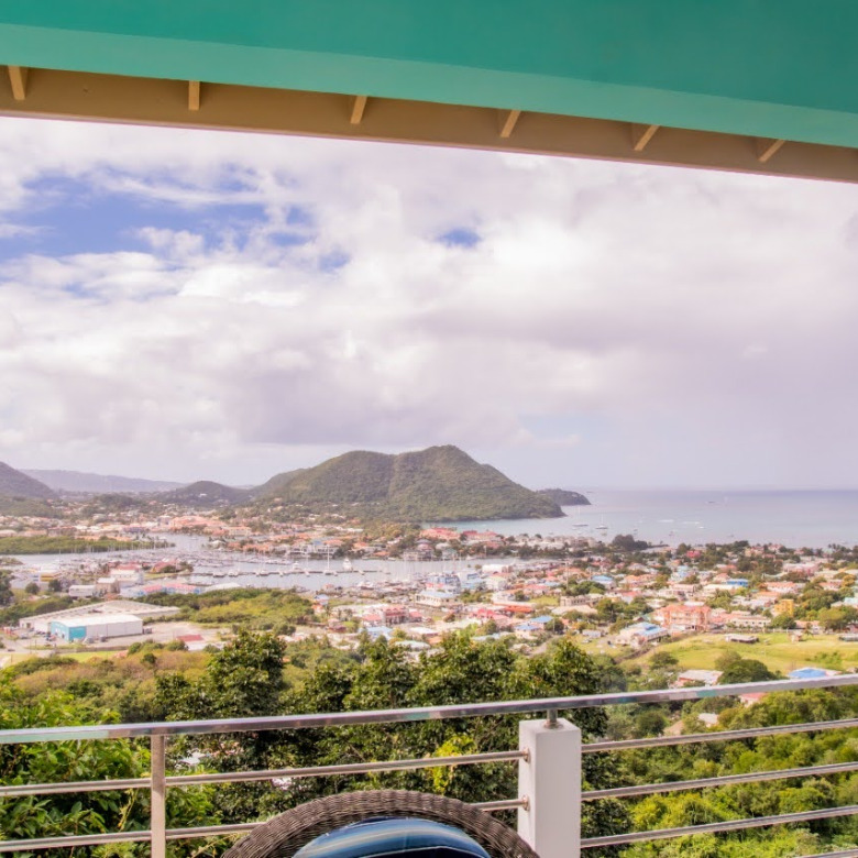 Villa For Rent In Cas En bas