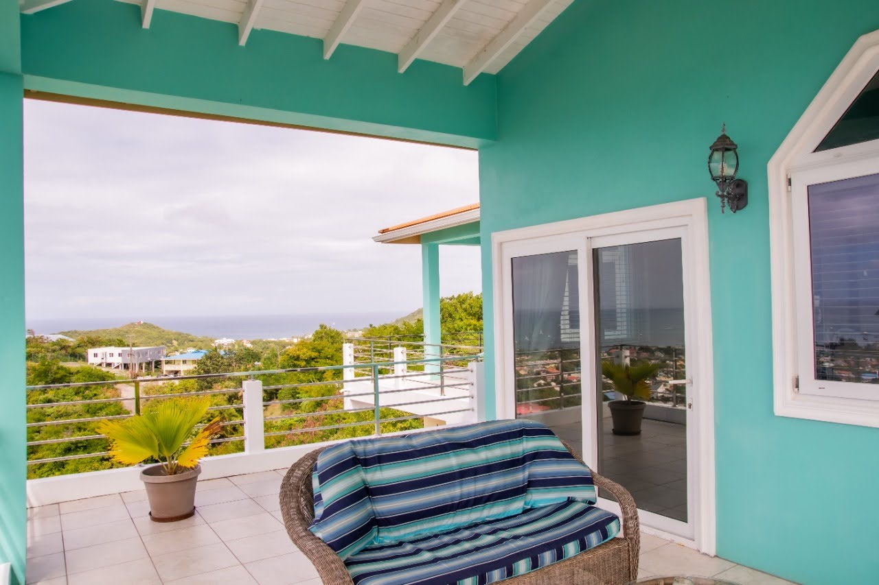 Villa For Rent In Cas En bas