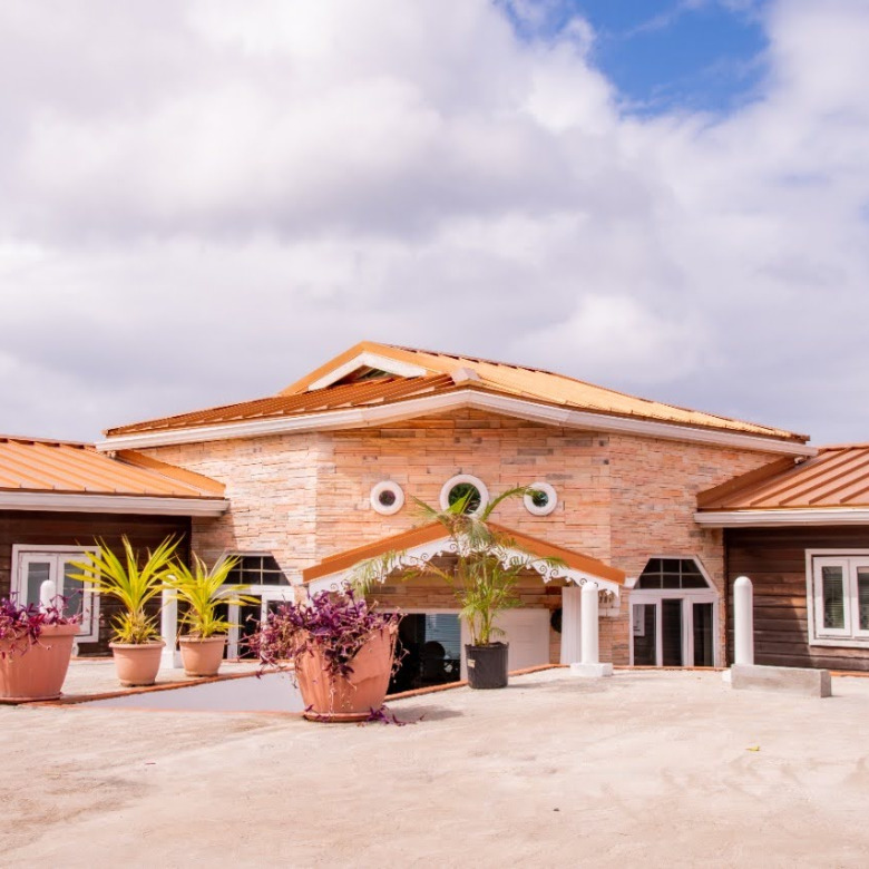 Villa For Rent In Cas En bas
