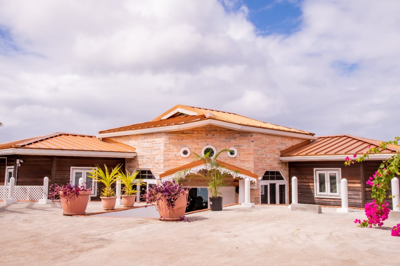 Villa For Rent In Cas En bas