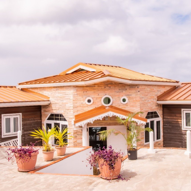 Villa For Rent In Cas En bas
