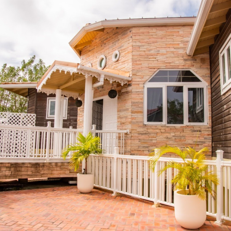 Villa For Rent In Cas En bas