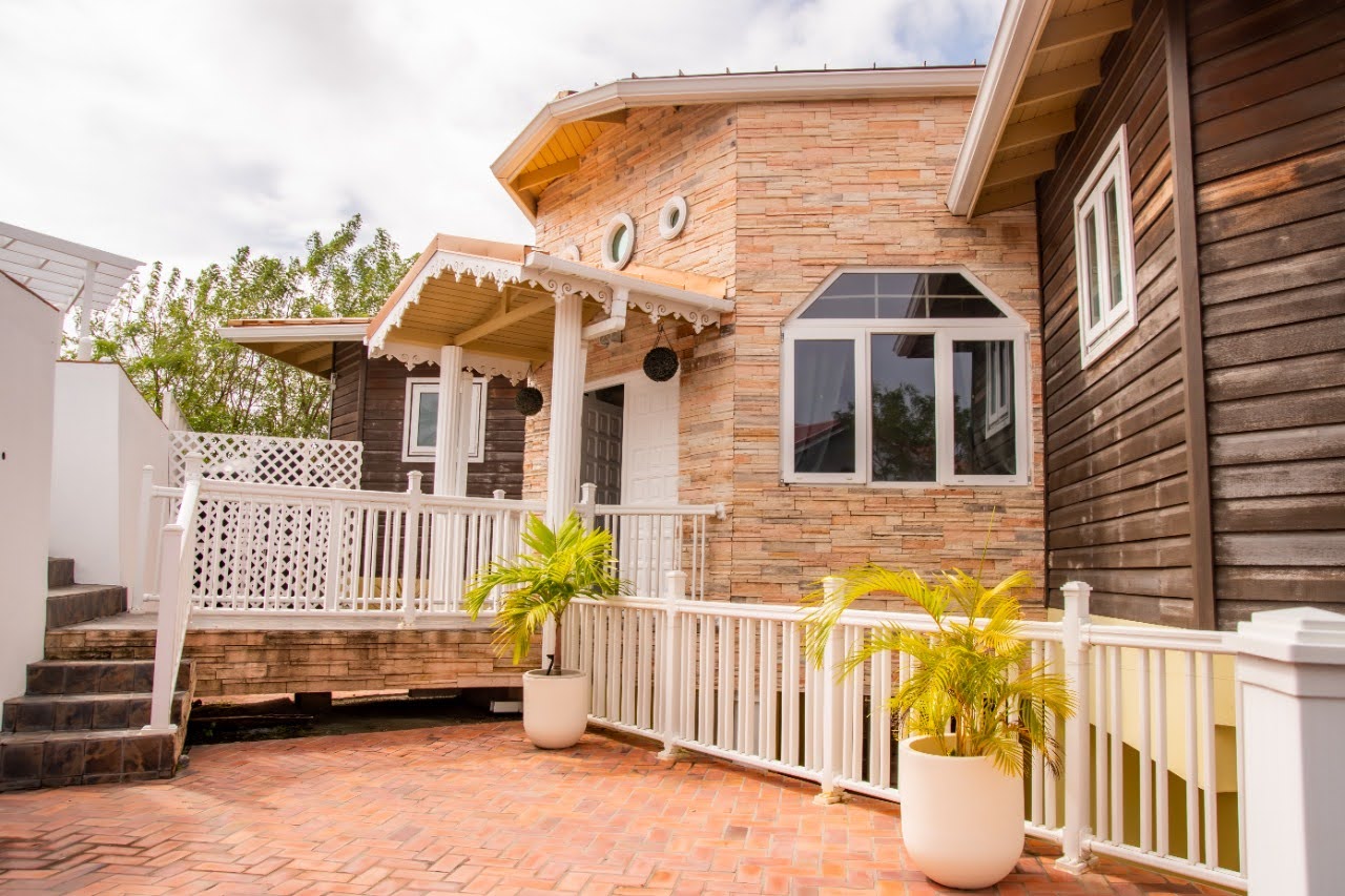 Villa For Rent In Cas En bas