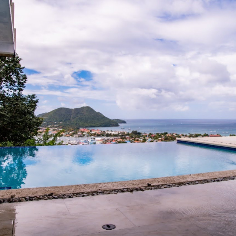 Villa For Rent In Cas En bas