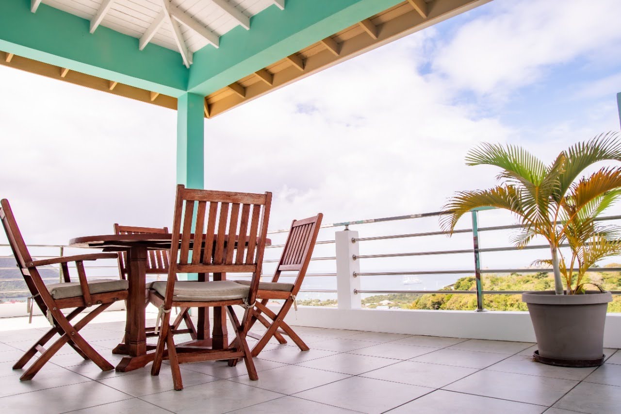 Villa For Rent In Cas En bas
