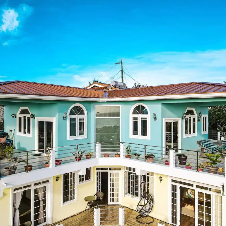 Villa For Rent In Cas En bas