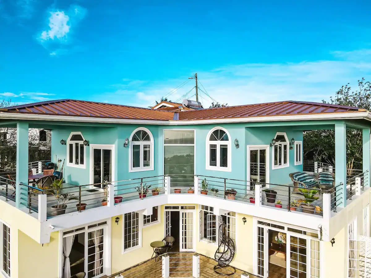 Villa For Rent In Cas En bas