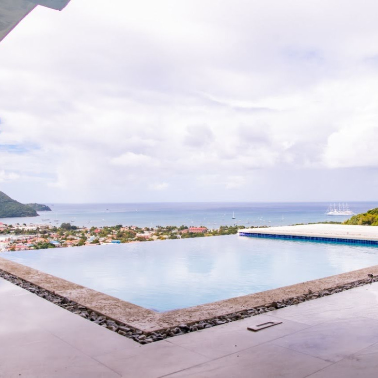 Villa For Rent In Cas En bas