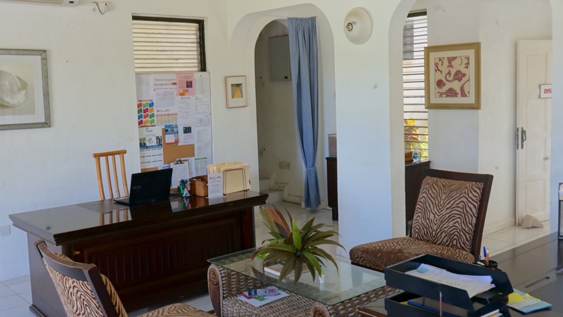 house and land in st lucia office