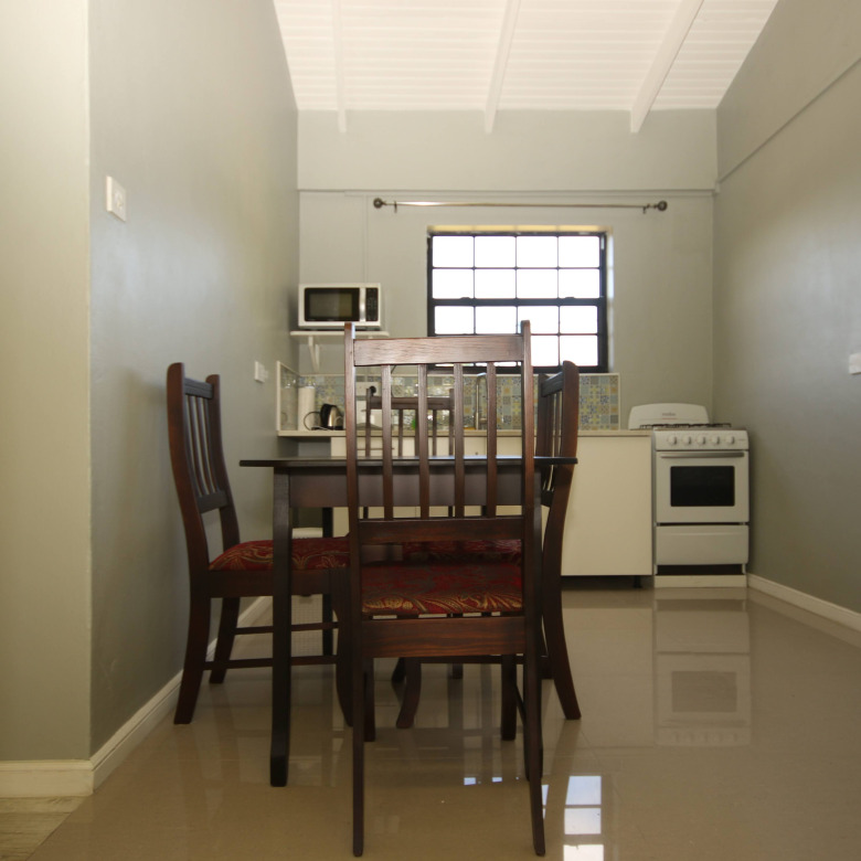 Varonica’s Breathe Easy Rental Apartment