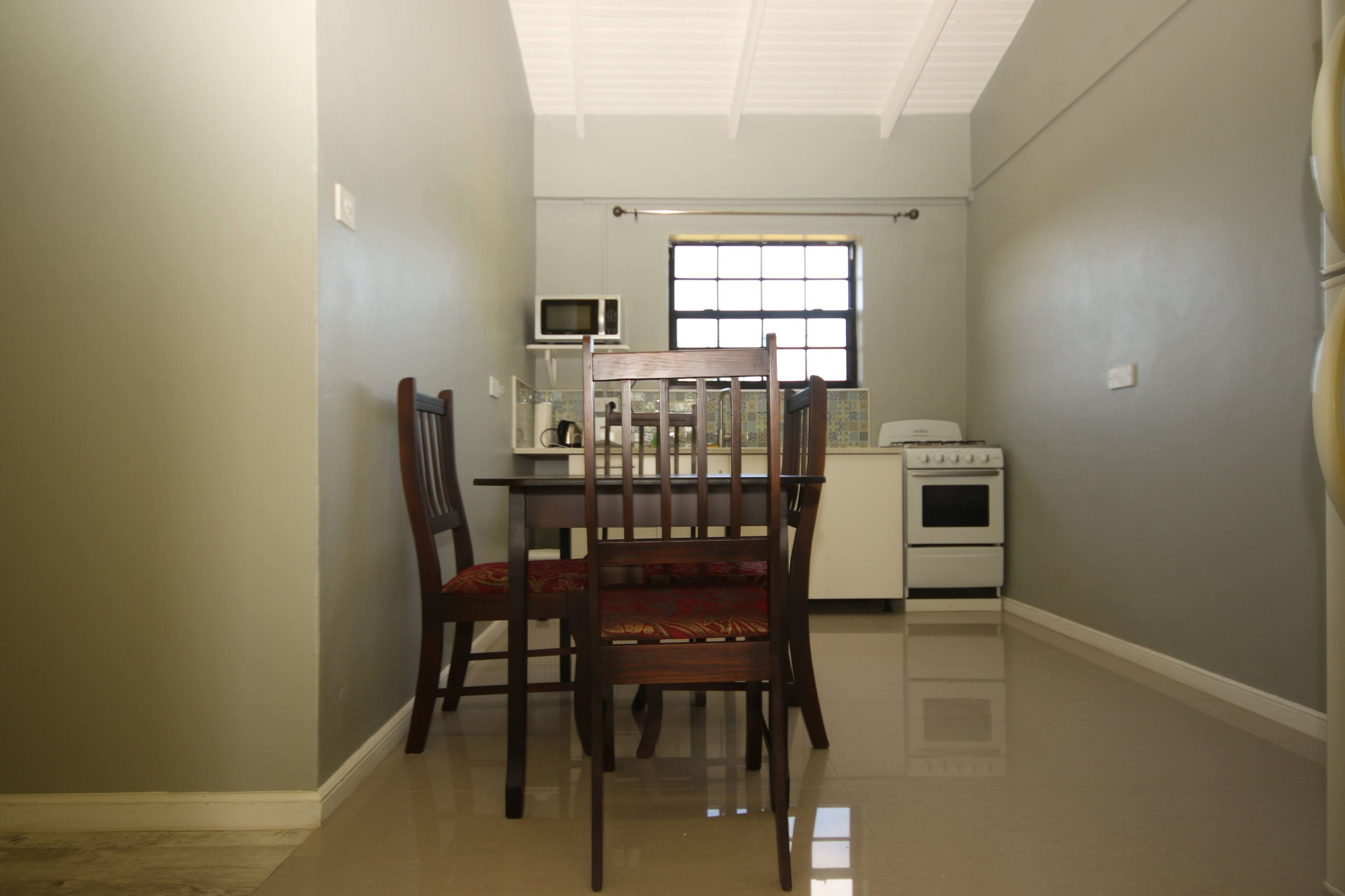 Varonica’s Breathe Easy Rental Apartment