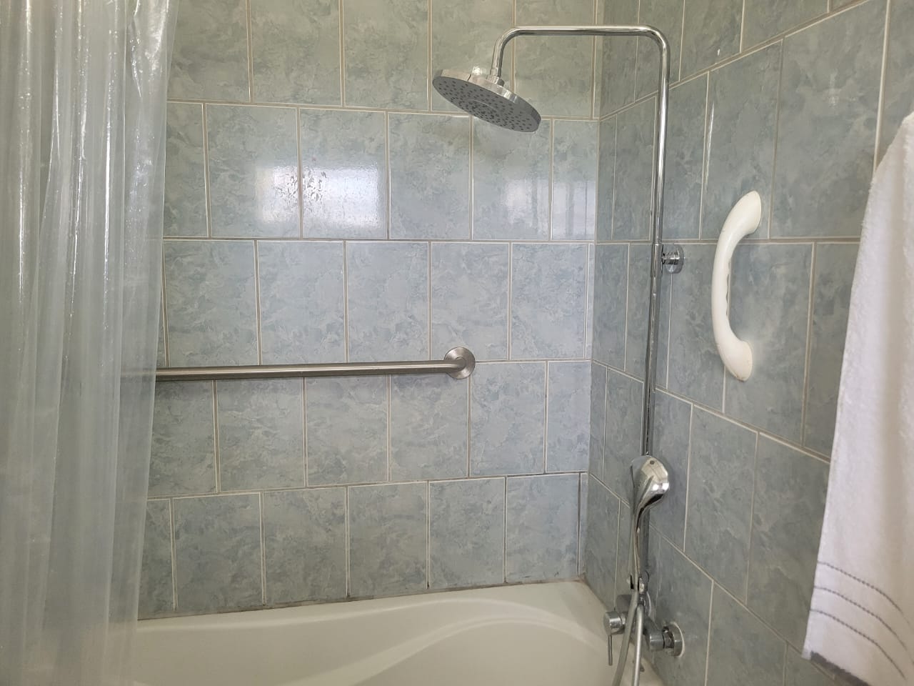 st lucia real estate 3 Bedroom House Close to Gablewoods For Rent shower