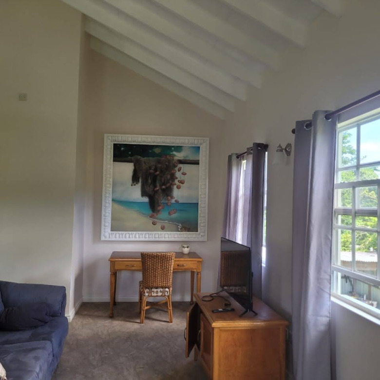 Investment Building With 6 Apartments For Sale in Bonneterre