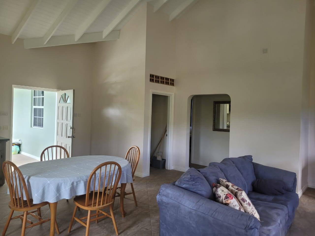 Investment Building With 6 Apartments For Sale in Bonneterre