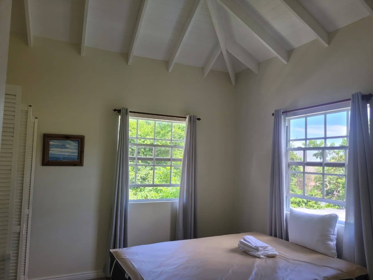Investment Building With 6 Apartments For Sale in Bonneterre