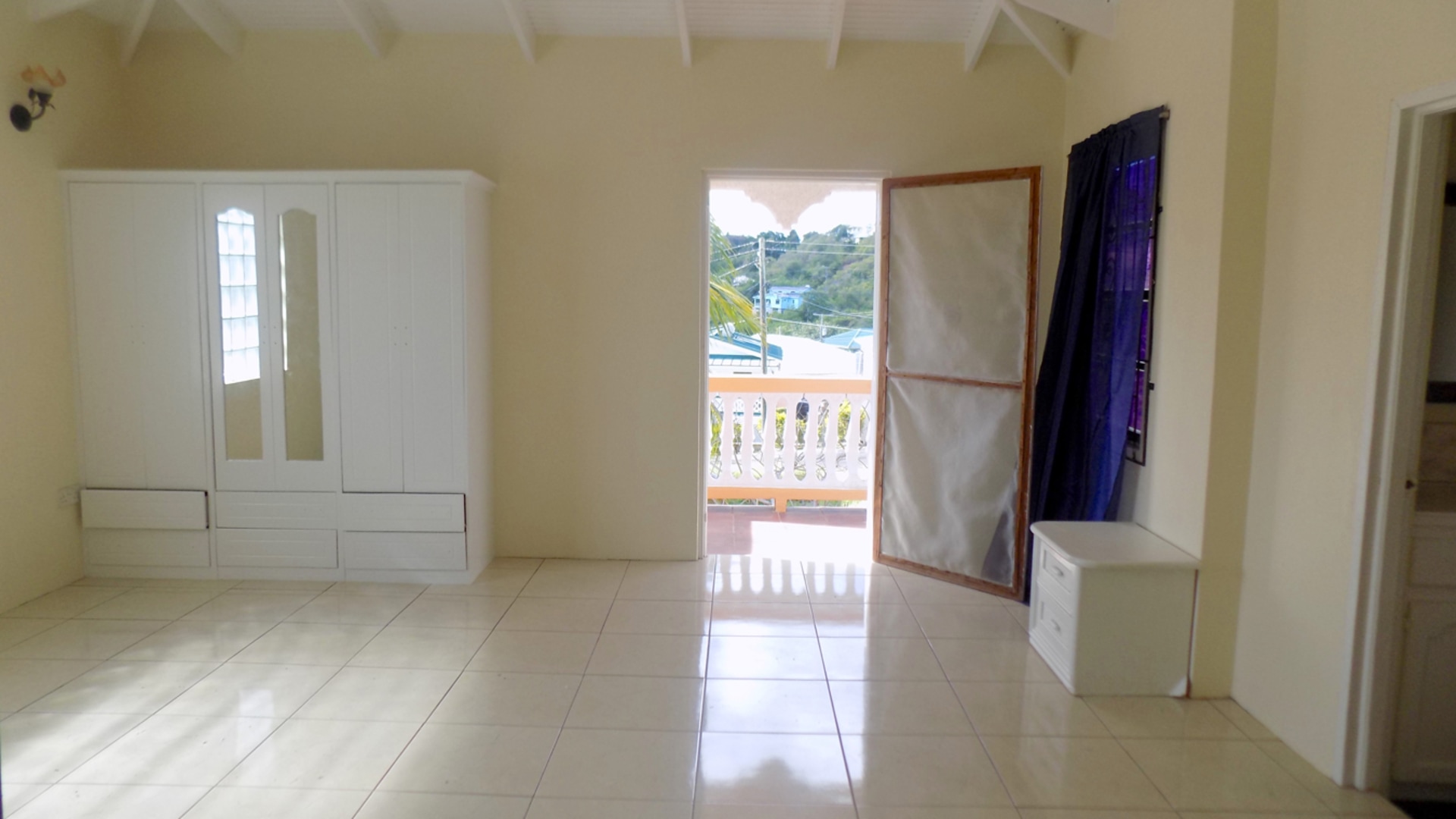 St Lucia real estate BEAUSEJOUR 3-BED HOUSE FOR RENT closet
