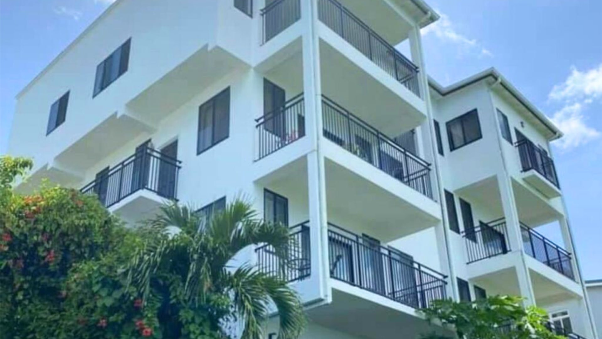 CALABASH VILLAS ON BONAIRE BAY RENTAL - A 2-bed, 2-bath modern apartment in Marisule, St. Lucia, overlooking the Caribbean Sea