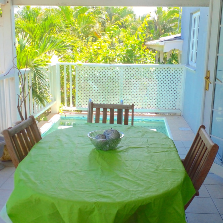 st lucia real estate HIBISCUS 2 AT GATE PARK FOR RENT table