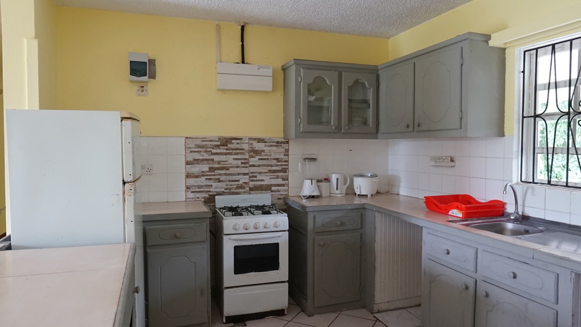 St Lucia real estate HOLLINS DRIVE 3 BED APT. IN RODNEY BAY kitchen