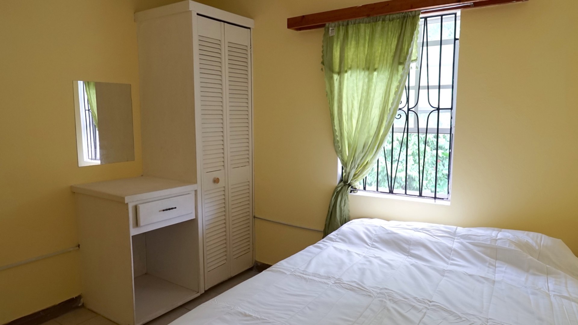 St Lucia real estate HOLLINS DRIVE 3 BED APT. IN RODNEY BAY 1
