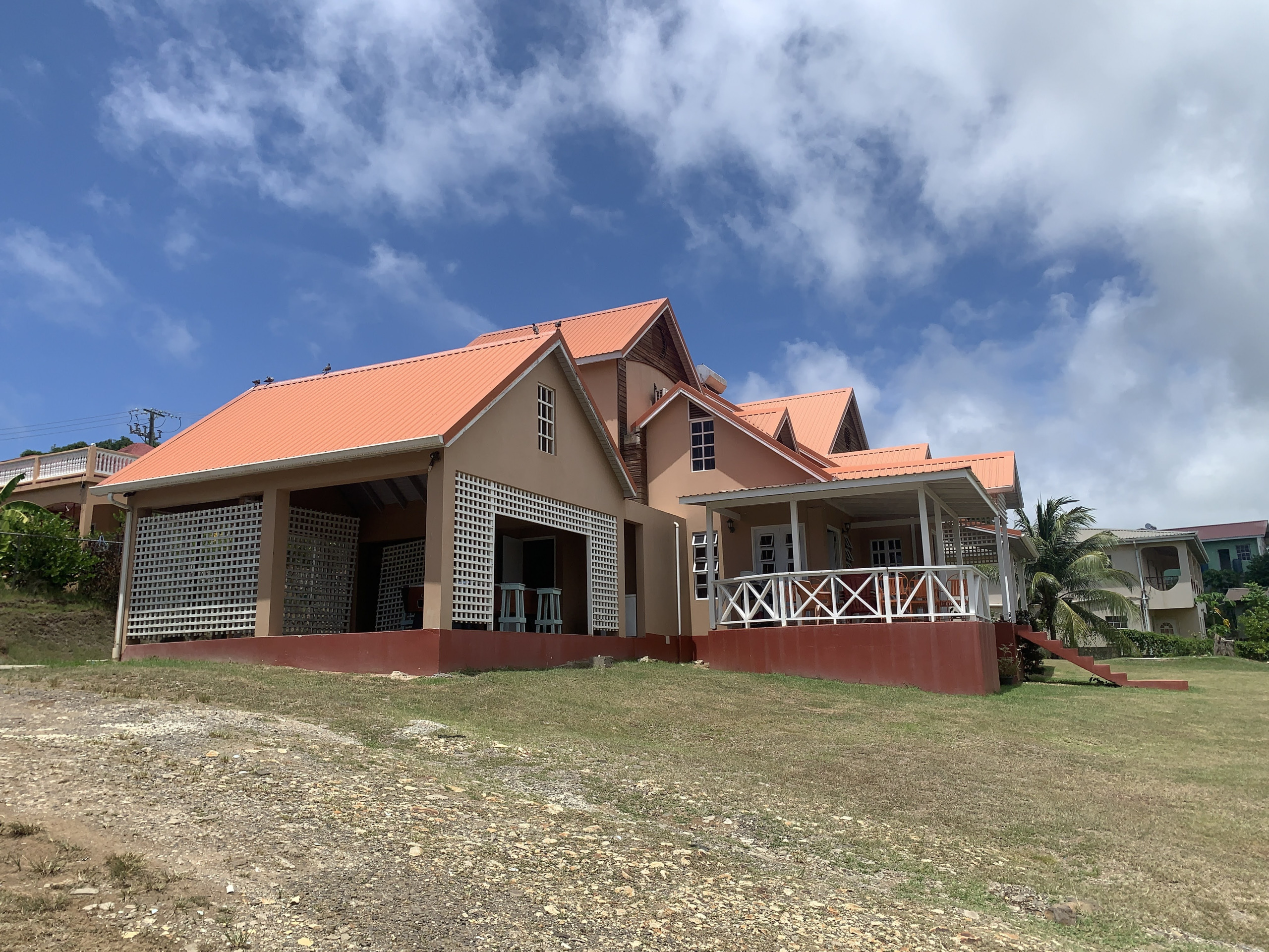 st lucia real estate - Three Bedroom House For sale in Beausejour manicure yard