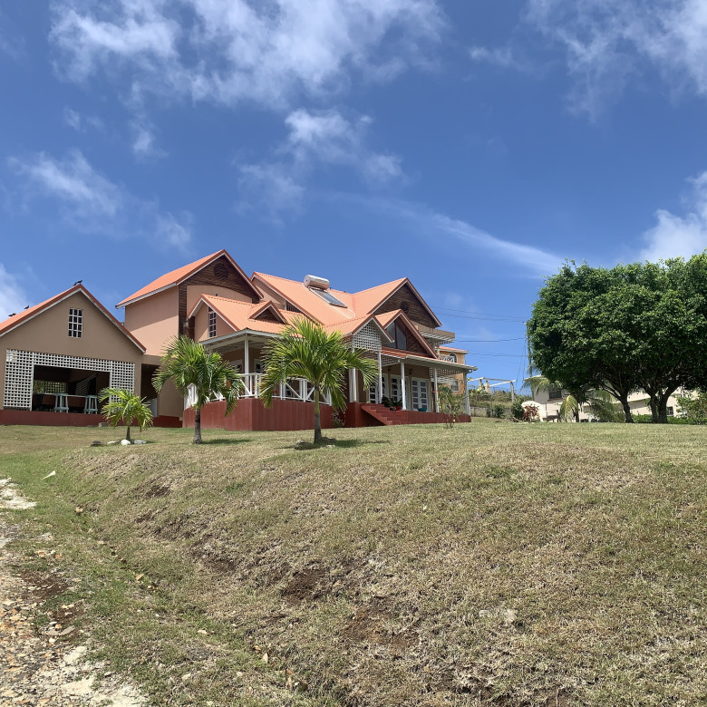 st lucia real estate - Three Bedroom House For sale in Beausejour dirt road