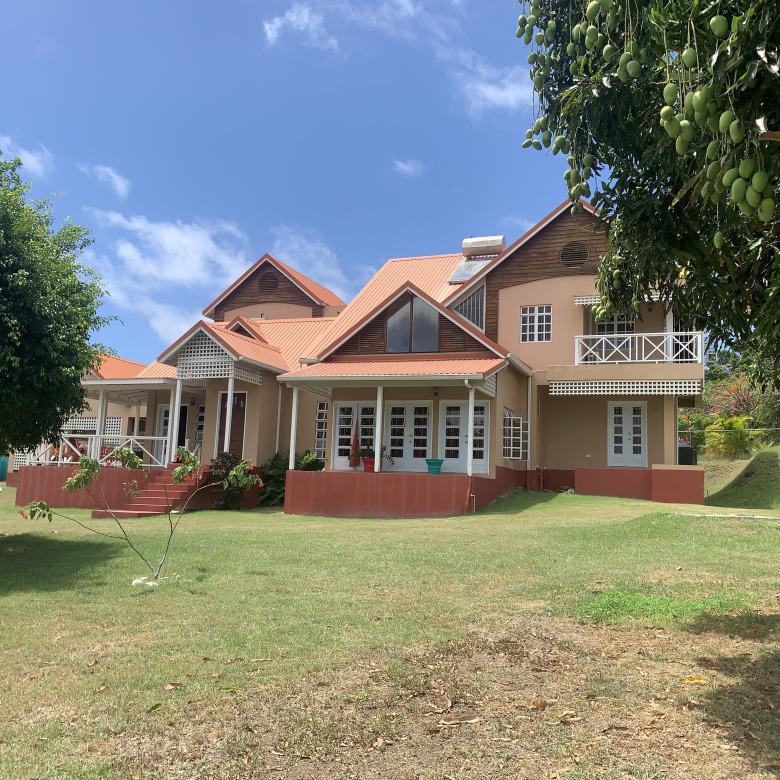 st lucia real estate - Three Bedroom House For sale in Beausejour yard