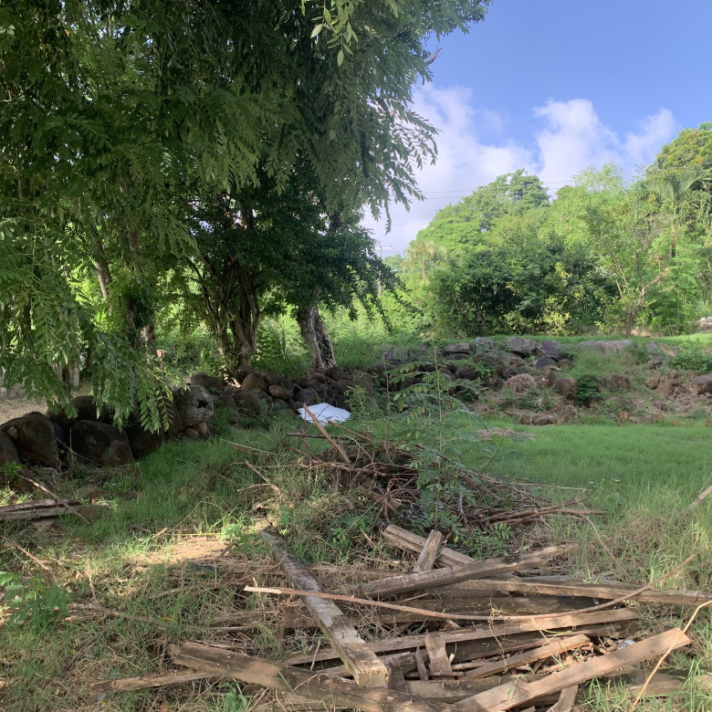 House And Land For Sale in Cas en Bas