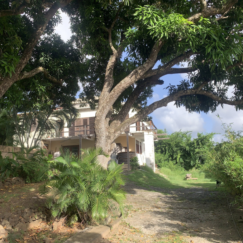 House And Land For Sale in Cas en Bas
