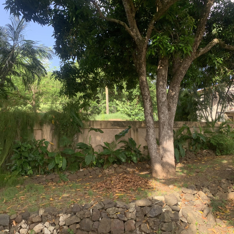 House And Land For Sale in Cas en Bas