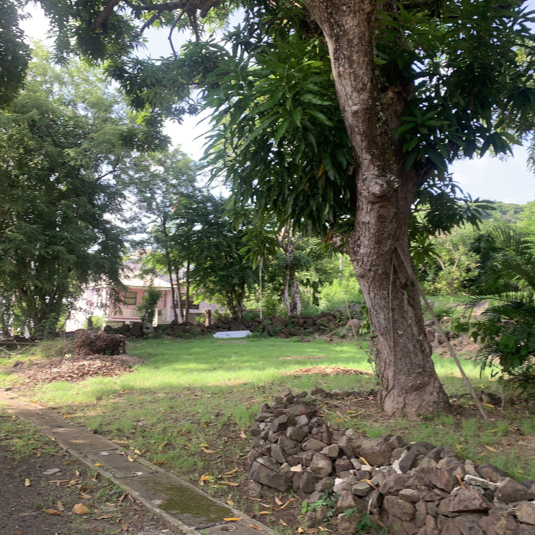 House And Land For Sale in Cas en Bas
