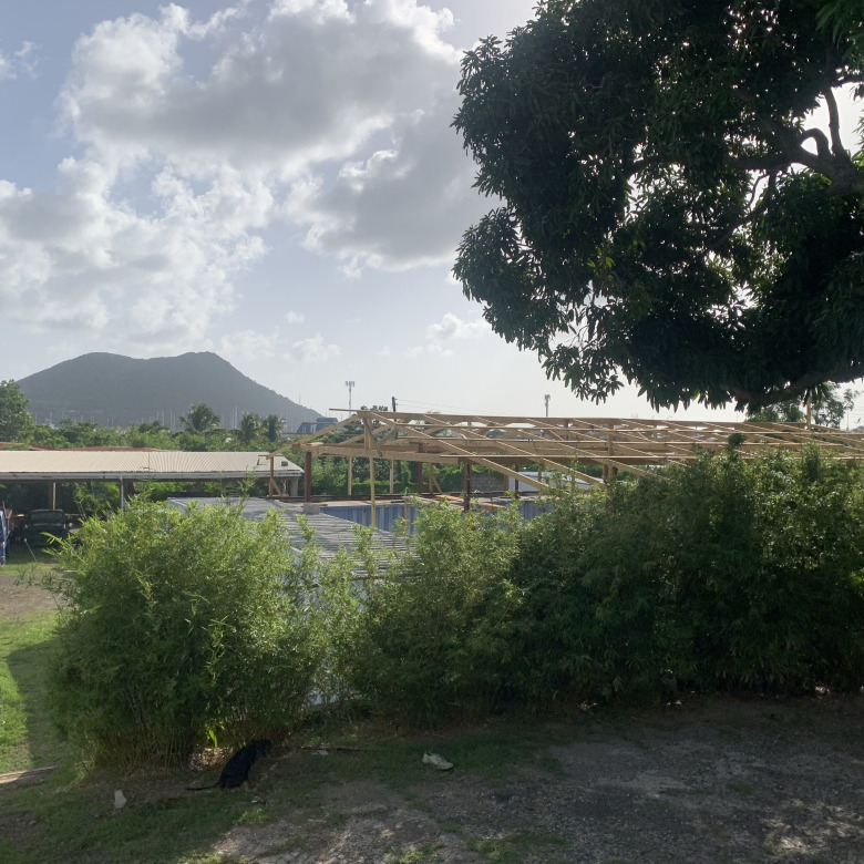 House And Land For Sale in Cas en Bas