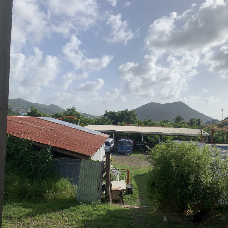 House And Land For Sale in Cas en Bas
