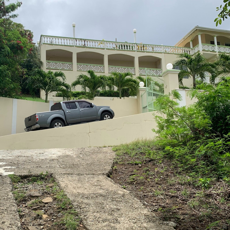 st lucia real estate Lot For Sale In Cap Estate driveway