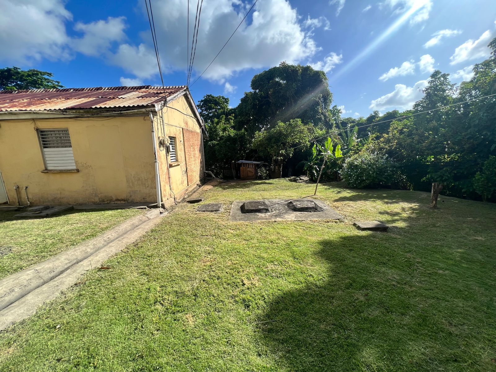 St Lucia Real estate Fixer-Upper Gem At Morne Fortune abondoned building