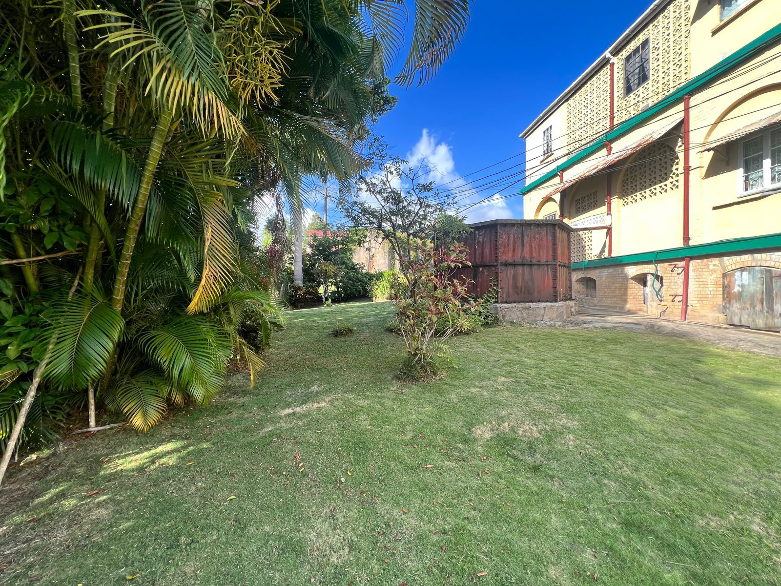 St Lucia Real estate Fixer-Upper Gem At Morne Fortune lawn