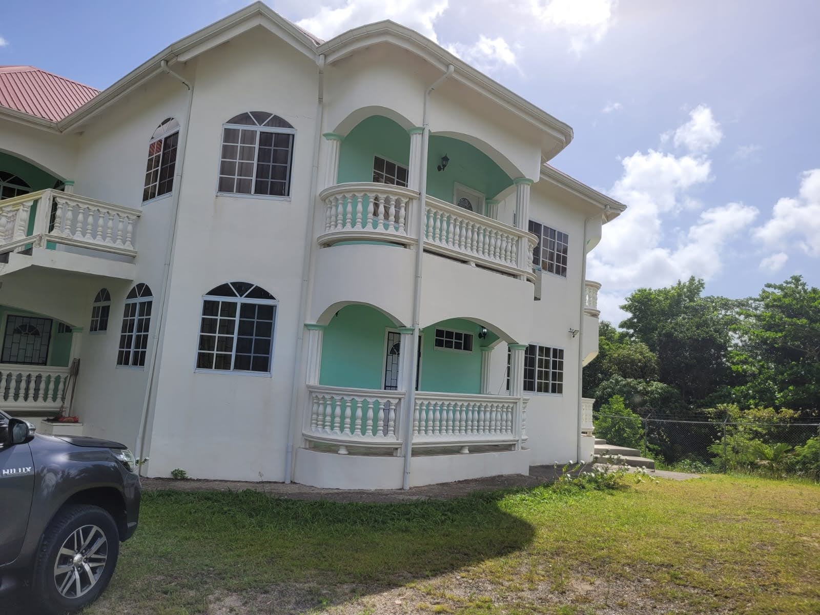 Spacious And Elegant Property For Sale in Caféière, Choiseul