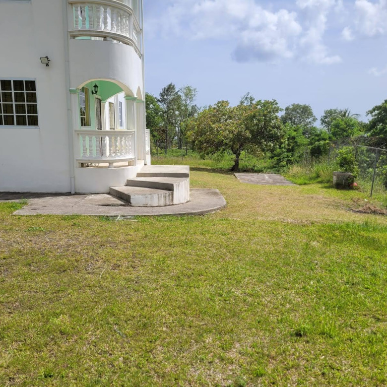 Spacious And Elegant Property For Sale in Caféière, Choiseul