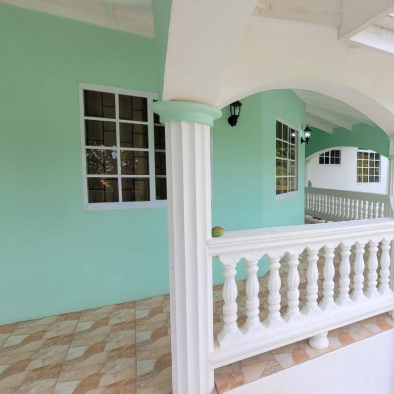 Spacious And Elegant Property For Sale in Caféière, Choiseul