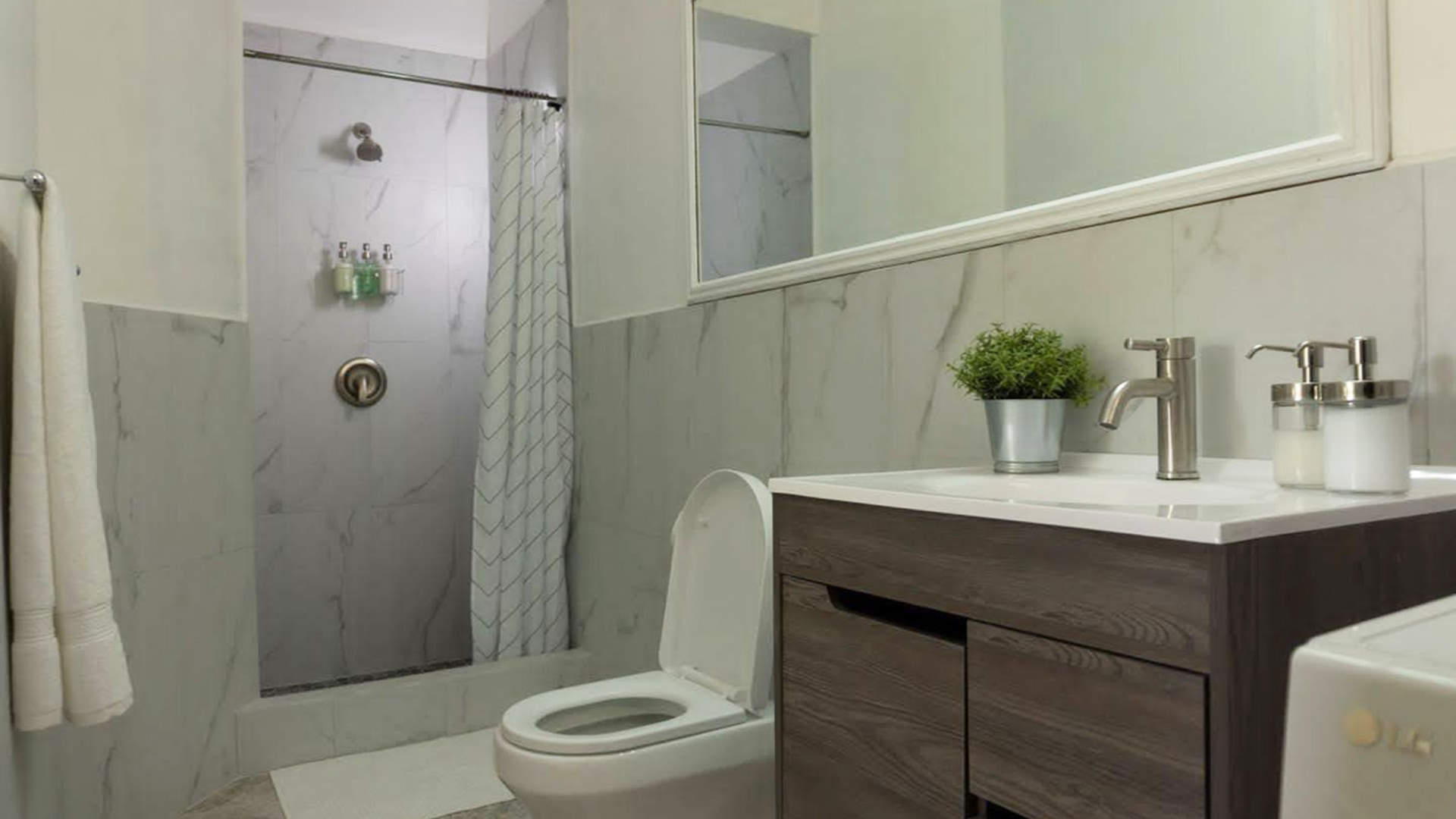 st lucia real estate REDUIT ORCHARD APARTMENT #6 FOR RENT bath